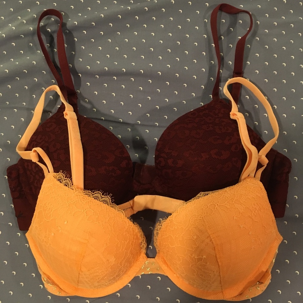 Victoria’s Secret bra’s lot of 2 size 32C
